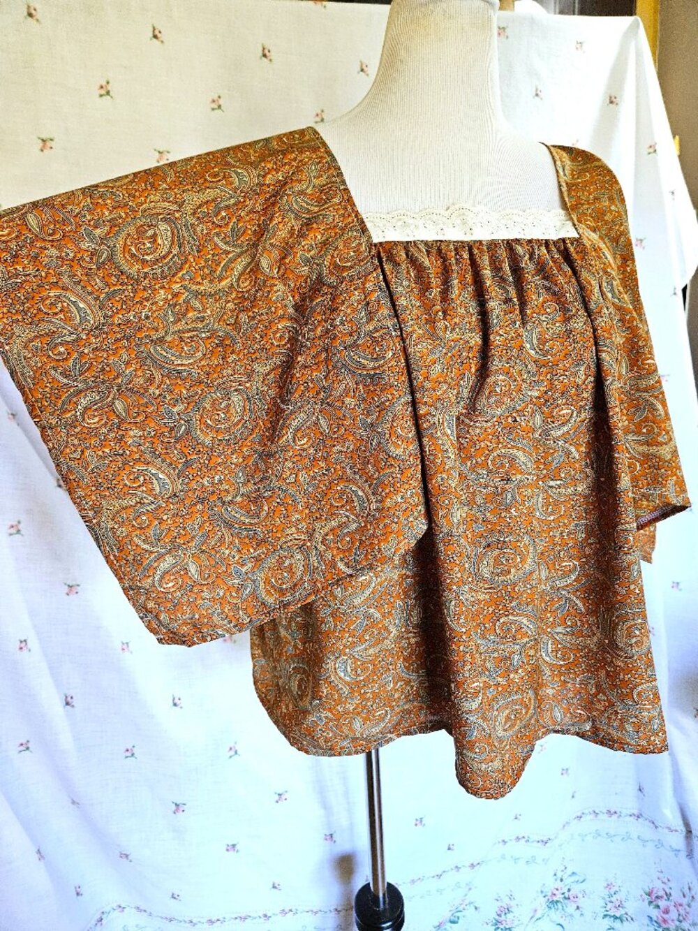 Size L Handkerchief Sleeve Blouse NEW